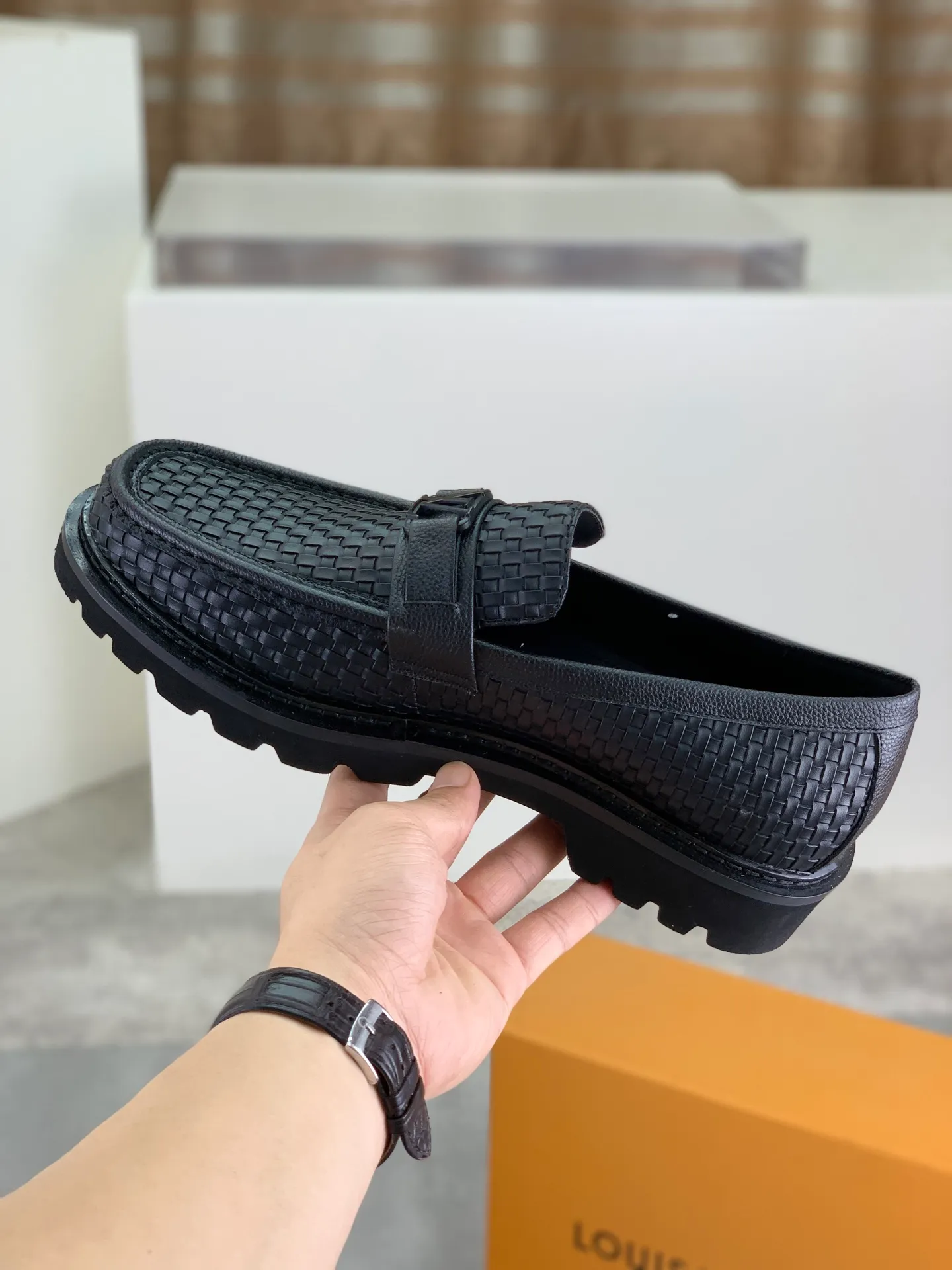 Factory price P820 💎💎💎LOUIS VUITTON [Louis Vuitton] - LV men's business casual leather shoes, luxurious and noble 👞All imported original cowhide, just to create a more comfortable wearing experience, upper: original high-end calfskin ➕Imported soft cowhide lining, original lightweight foam outsole ✔️ Color: 6️⃣colors available Size: 39-44 (38.45 46 can be customized (non-returnable)